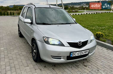 Mazda 2  2004