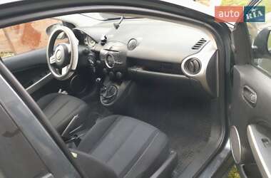 Хетчбек Mazda 2 2008 в Сарнах
