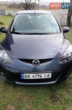 Хетчбек Mazda 2 2008 в Сарнах