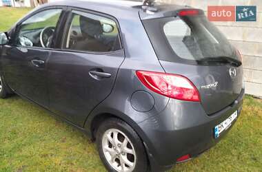 Хетчбек Mazda 2 2008 в Сарнах