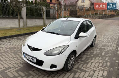 Mazda 2  2010