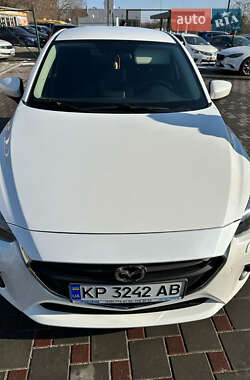 Mazda 2  2015