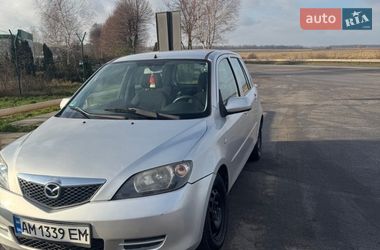 Mazda 2  2006