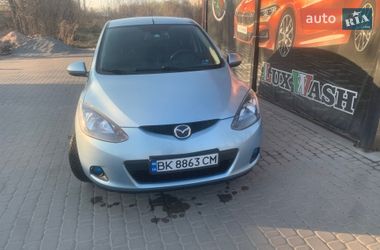 Mazda 2  2010