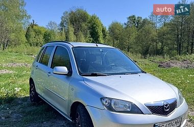 Mazda 2  2004