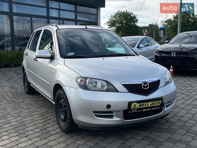 Mazda 2 2004