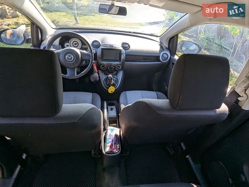 Хетчбек Mazda 2 2009 в Ужгороді