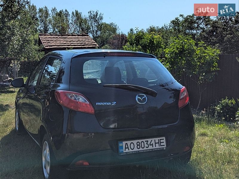 Хетчбек Mazda 2 2009 в Ужгороді