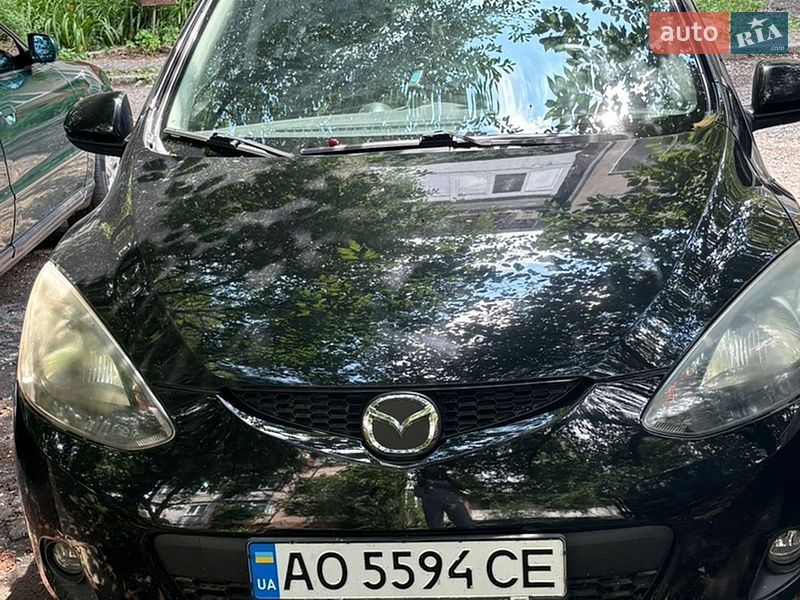 Седан Mazda 2