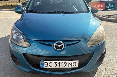 Mazda 2  2012