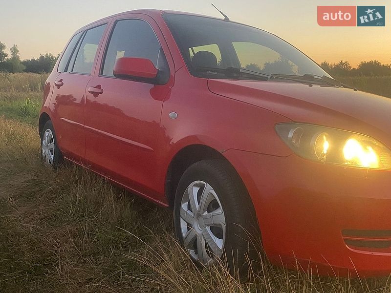 Хетчбек Mazda 2 2005 в Десні