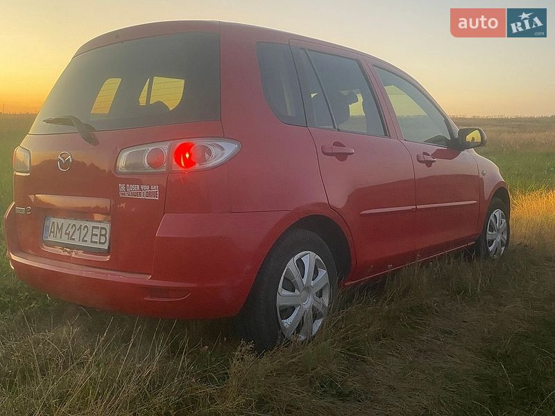 Хетчбек Mazda 2 2005 в Десні