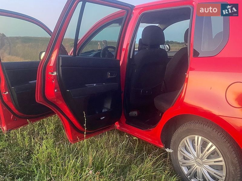 Хетчбек Mazda 2 2005 в Десні