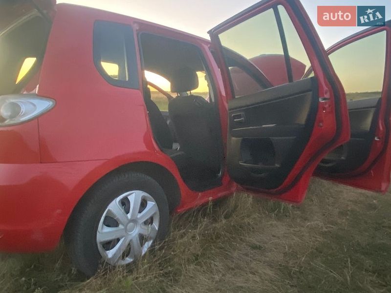 Хетчбек Mazda 2 2005 в Десні