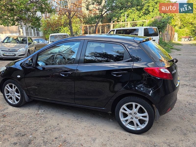 Хетчбек Mazda 2 2008 в Києві фото 10 Хетчбек Mazda 2 2008 в Києві