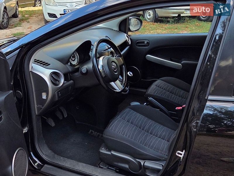 Хетчбек Mazda 2 2008 в Києві фото 11 Хетчбек Mazda 2 2008 в Києві
