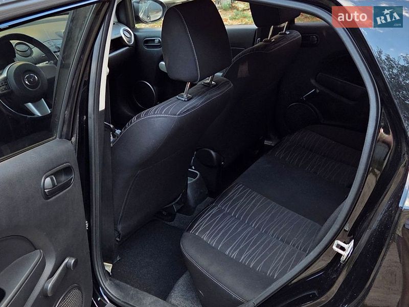 Хетчбек Mazda 2 2008 в Києві фото 12 Хетчбек Mazda 2 2008 в Києві