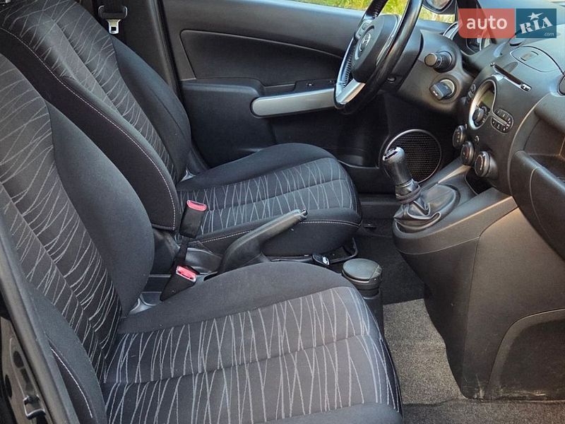 Хетчбек Mazda 2 2008 в Києві фото 21 Хетчбек Mazda 2 2008 в Києві