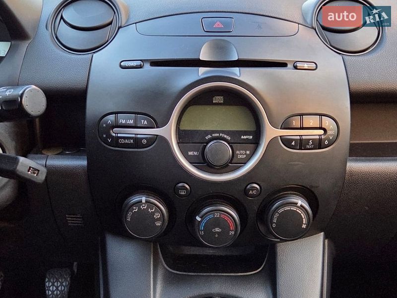 Хетчбек Mazda 2 2008 в Києві фото 27 Хетчбек Mazda 2 2008 в Києві