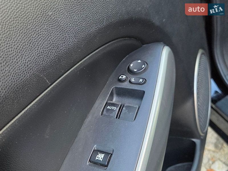 Хетчбек Mazda 2 2008 в Києві фото 23 Хетчбек Mazda 2 2008 в Києві
