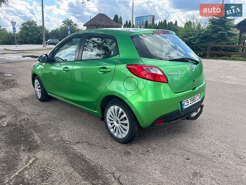 Хетчбек Mazda 2 2008 в Чернігові