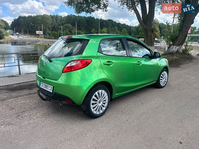 Хетчбек Mazda 2 2008 в Чернігові