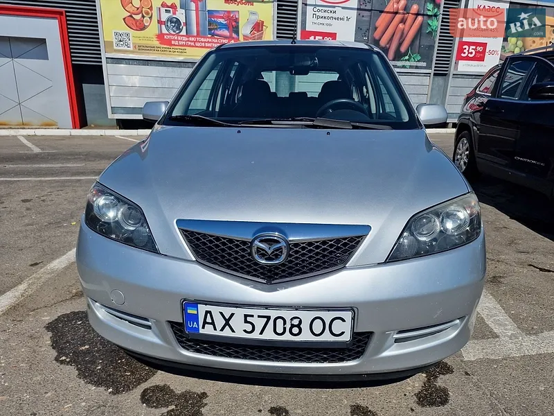 Mazda 2 2005