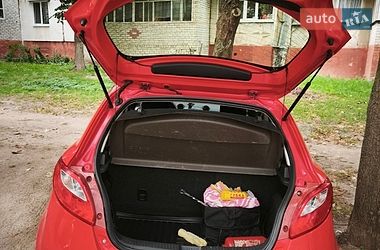 Хэтчбек Mazda 2 2009 в Чернигове