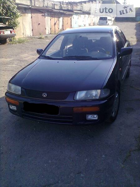 Mazda 323 1997 года