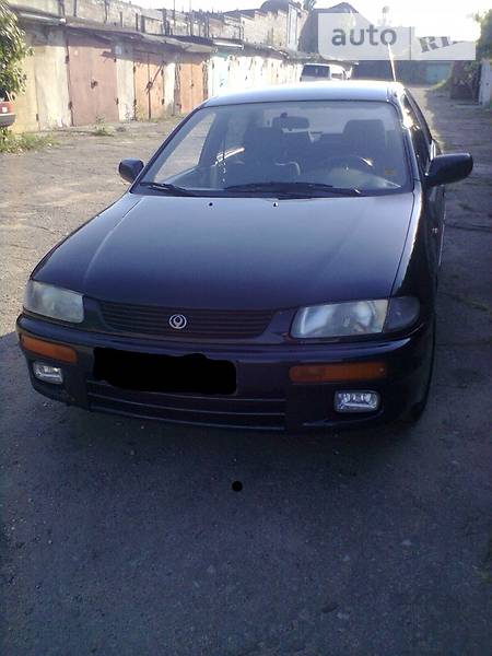 Mazda 323 1997 года