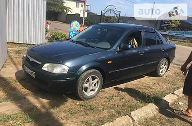 Mazda 323  1998