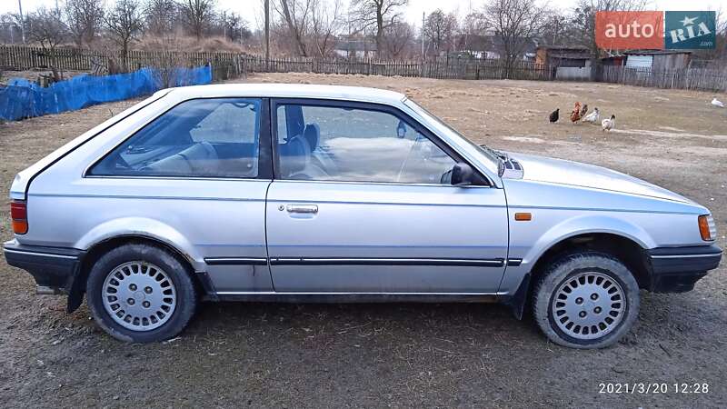 Хэтчбек Mazda 323 1986 в Шептицькому