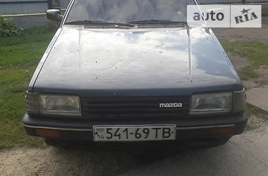 Mazda 323  1987