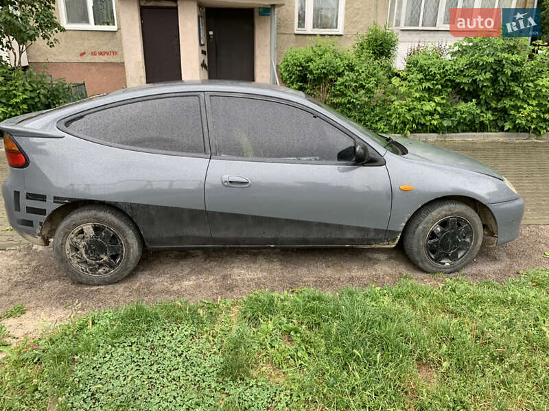 Седан Mazda 323 1996 в Надворной