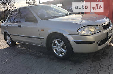 Mazda 323  1999