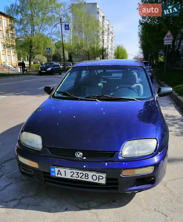 Mazda 323 1995