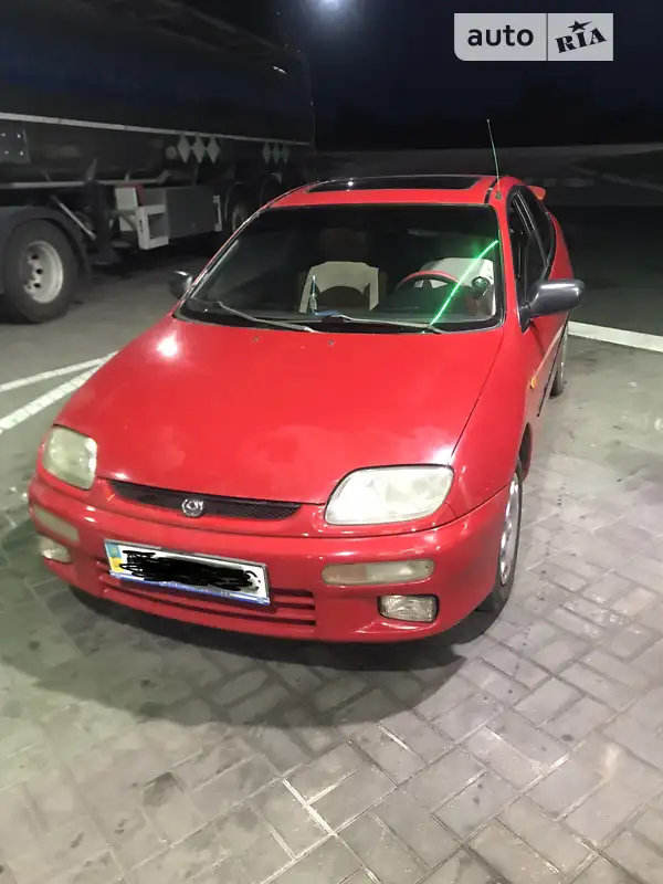 Mazda 323 1995