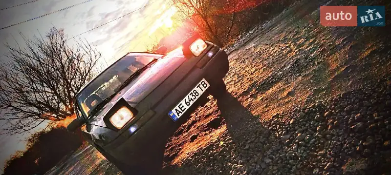 Mazda 323 1992