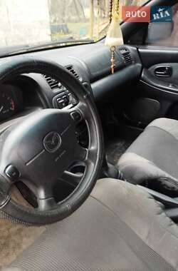 Mazda 323  1997