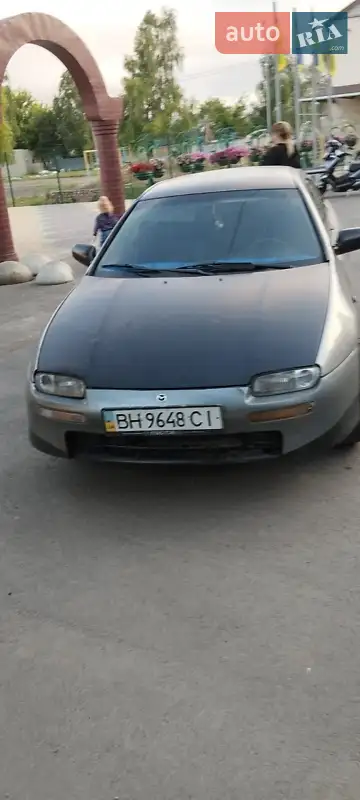 Mazda 323 1996