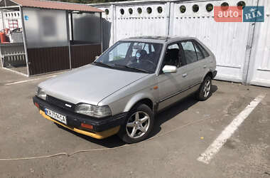 Mazda 323  1988