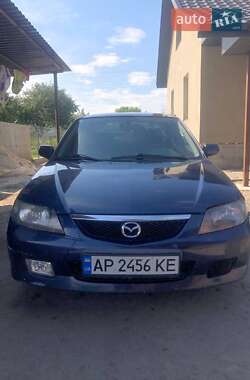 Mazda 323  2002