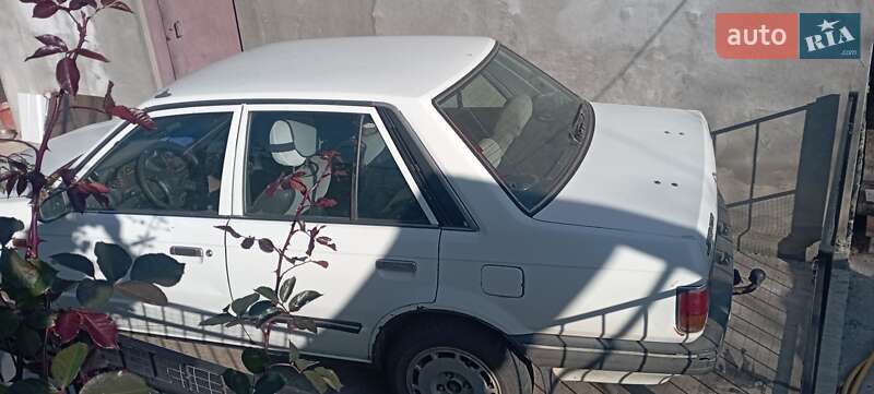 Седан Mazda 323 1987 в Одессе фото 3 Седан Mazda 323 1987 в Одессе