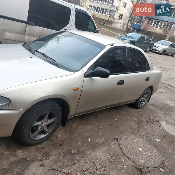 Mazda 323 1997