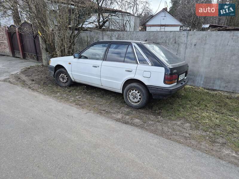 Mazda 323