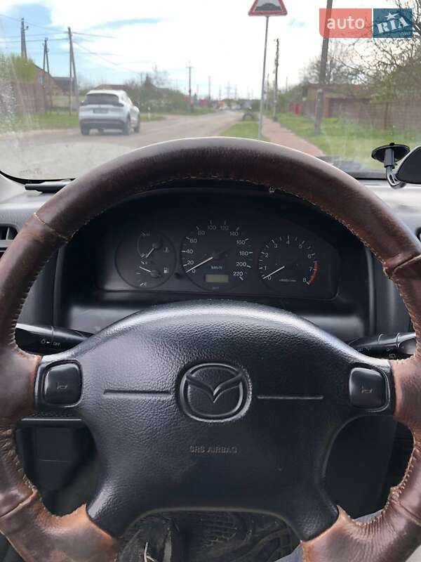 Mazda 323 1997 Mazda 323 1997