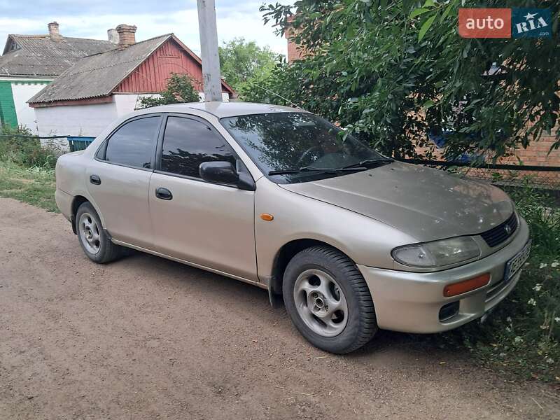 Седан Mazda 323 1996 в Новоукраїнці