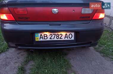 Mazda 323  1998