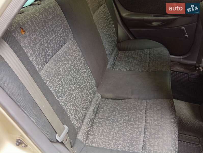 Седан Mazda 323 1999 в Одессе