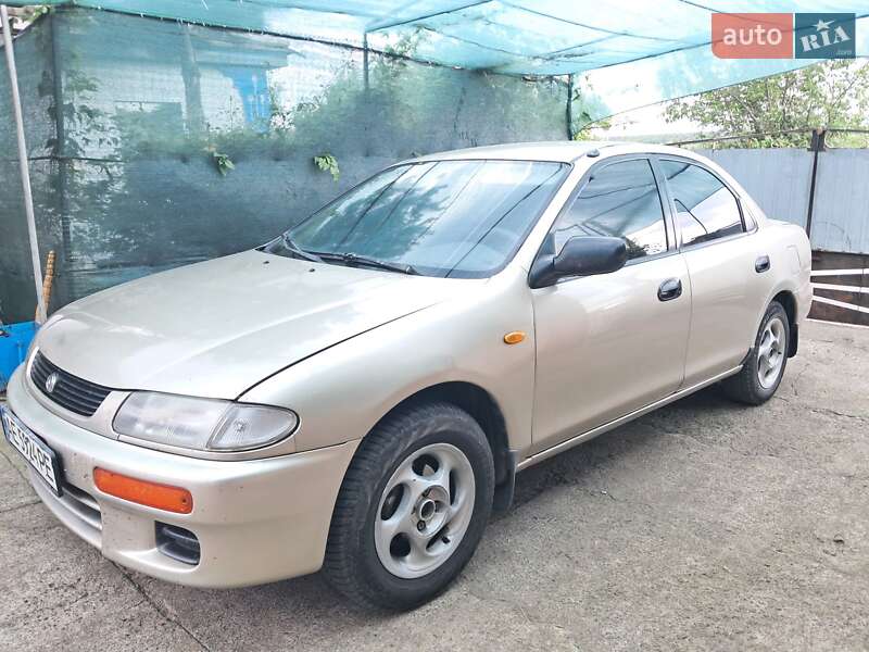 Седан Mazda 323 1996 в Новоукраїнці